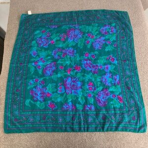 Silken Polyester floral print scarf
